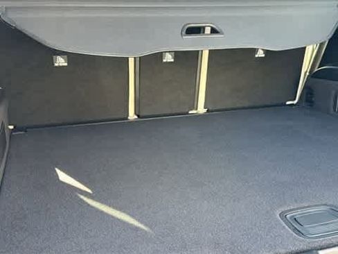 Certified 2025 Mercedes-Benz GLB 250 4MATIC image 59