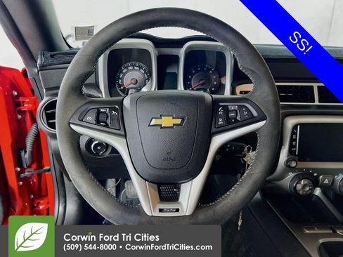 Used 2013 Chevrolet Camaro SS w/ SS Performance Package RWD image 23