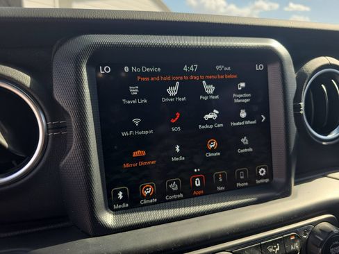 Used 2021 Jeep Wrangler Unlimited Sahara AWD/4WD image 18