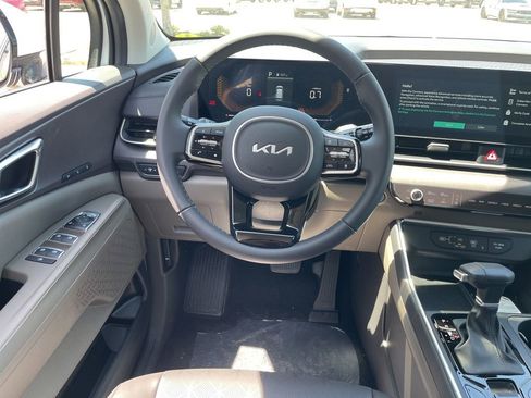 New 2026 Kia Carnival EX FWD image 12