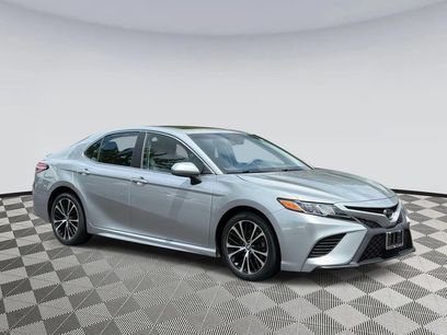 Used 2018 Toyota Camry SE w/ Moonroof Package