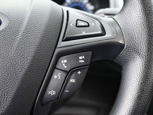 Used 2017 Ford Edge SE FWD image 15