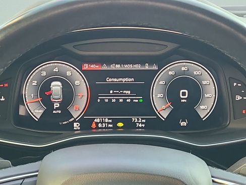 Used 2022 Audi Q8 Premium Plus image 28