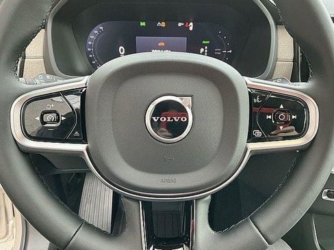 New 2026 Volvo XC90 T8 Plus w/ Protection Package Premier AWD/4WD image 23