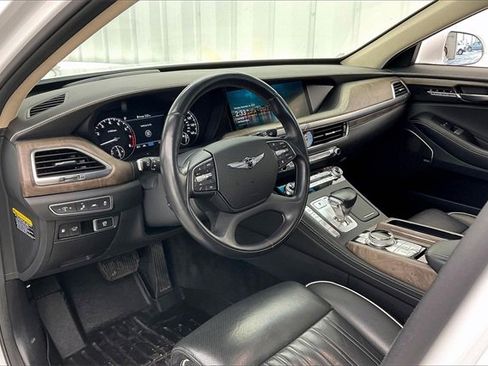 Used 2021 Genesis G90 3.3T Premium image 17