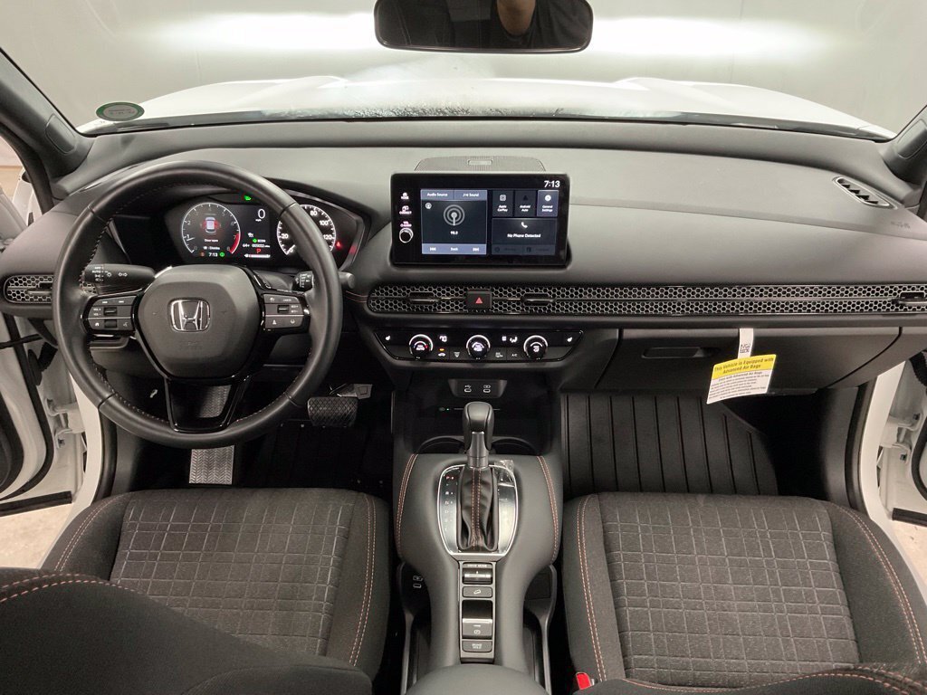 Certified 2026 Honda HR-V Sport image 40