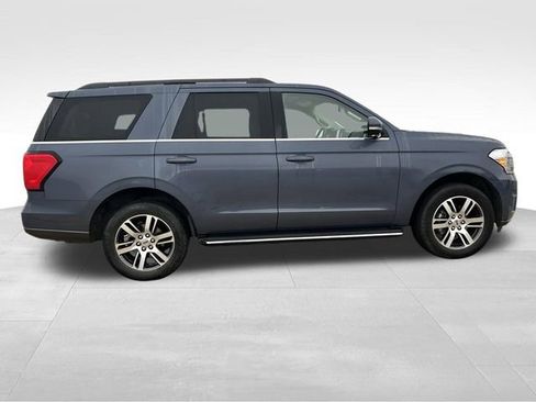 Used 2022 Ford Expedition XLT RWD image 4