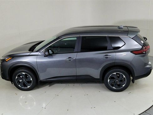 New 2026 Nissan Rogue SV image 40