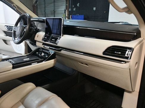 Used 2019 Lincoln Navigator L Reserve w/ Cargo Package image 28