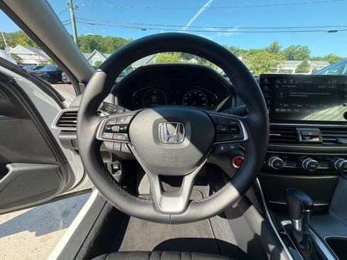 Used 2019 Honda Accord EX-L image 18