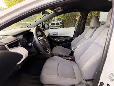 Used 2024 Toyota Corolla SE image 12