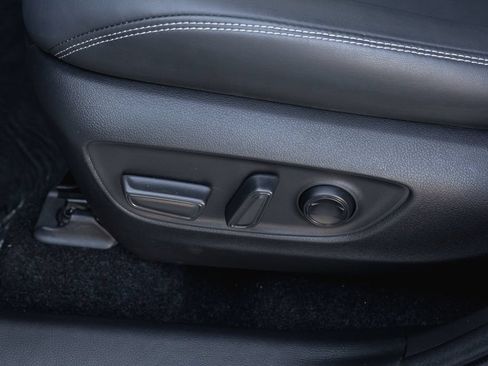 Used 2022 Toyota RAV4 XLE Premium AWD/4WD image 12