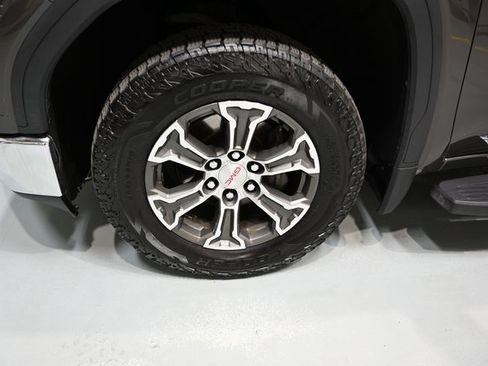 Used 2020 GMC Sierra 1500 SLE w/ X31 Off-Road Package image 27