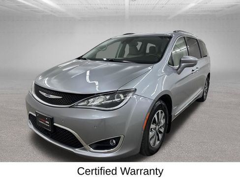 Used 2020 Chrysler Pacifica Touring-L Plus w/ Advanced Safetytec Group FWD image 8