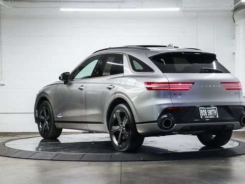 Used 2023 Genesis GV70 3.5T Sport w/ Sport Prestige Package AWD/4WD image 4
