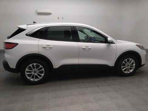 Used 2021 Ford Escape SE FWD image 10