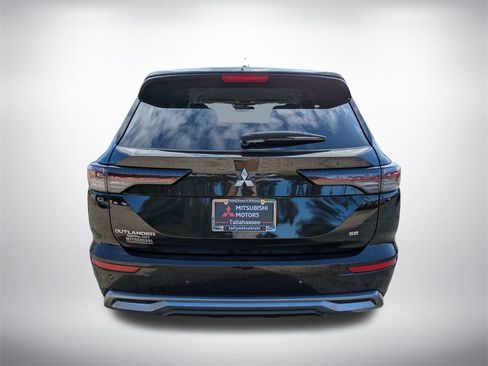 New 2026 Mitsubishi Outlander SE image 5