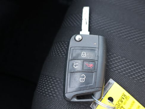 Used 2024 Volkswagen Jetta Sport image 28