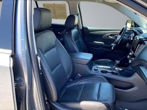 Used 2020 Chevrolet Traverse Premier FWD image 7
