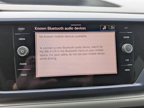 Used 2024 Volkswagen Taos SE image 28