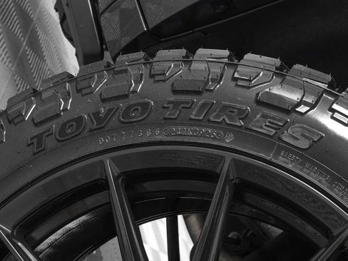 Used 2026 Lexus GX 550 w/ Accessory Package (2T) image 39