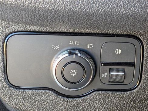 Used 2019 Mercedes-Benz Sprinter 2500 image 14