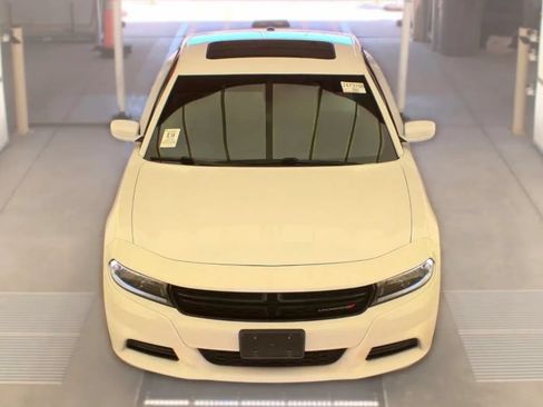 Used 2022 Dodge Charger SXT w/ Leather Interior Group RWD image 6