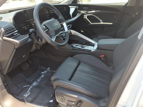 Used 2025 Audi Q5 Premium Plus AWD/4WD image 11