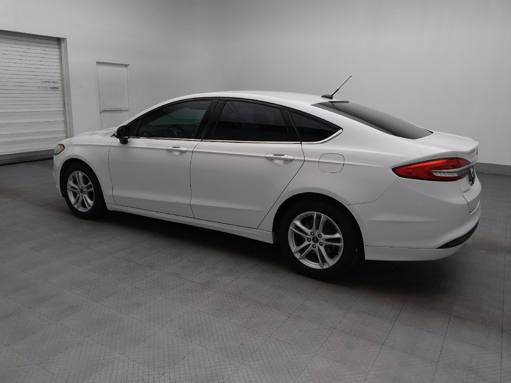 Used 2018 Ford Fusion SE FWD image 3