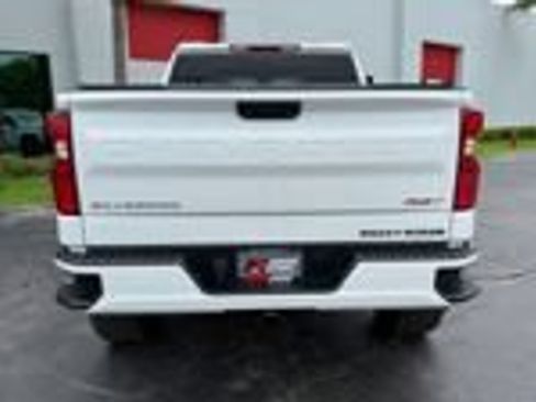 Used 2023 Chevrolet Silverado 1500 RST AWD/4WD image 3