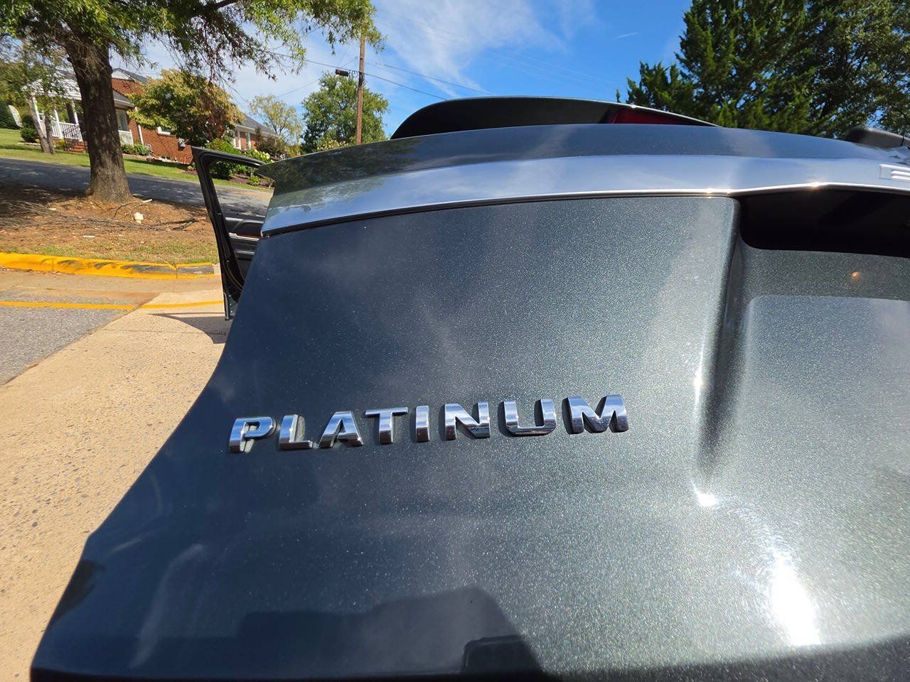 Used 2016 Ford Explorer Platinum AWD/4WD image 59