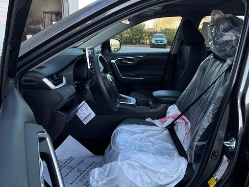 New 2025 Toyota RAV4 XLE image 10