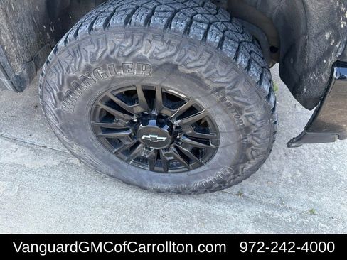 Used 2024 Chevrolet Silverado 2500 ZR2 w/ Technology Package AWD/4WD image 6