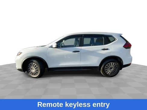 Used 2017 Nissan Rogue S image 6