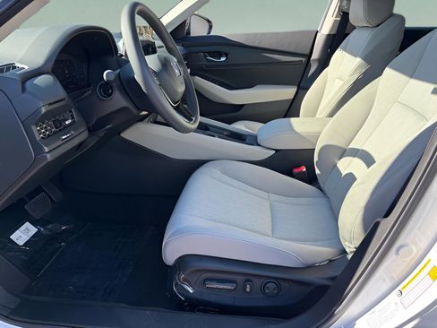 New 2025 Honda Accord SE image 18