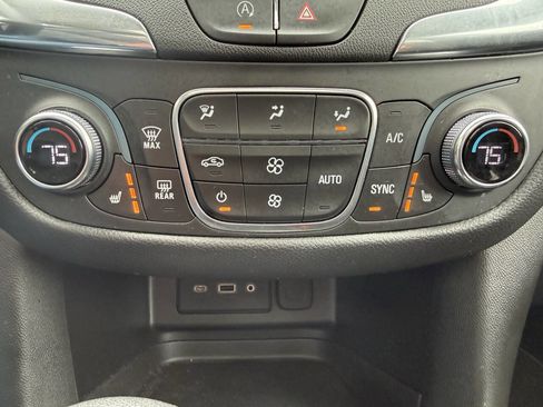 Used 2022 Chevrolet Equinox LT image 20