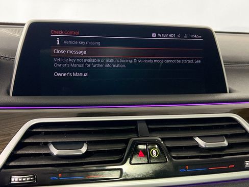 Used 2022 BMW 740i xDrive w/ Premium Package AWD/4WD image 27