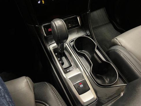 Used 2022 Subaru Ascent Onyx Edition image 32