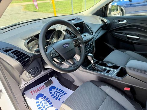 Used 2017 Ford Escape SE w/ Equipment Group 201A AWD/4WD image 19