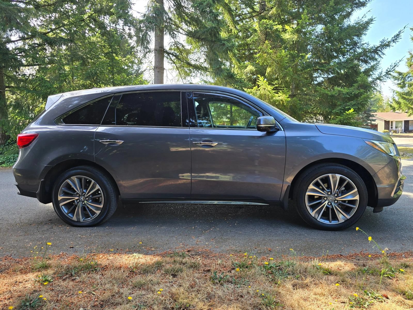 Used 2017 Acura MDX w/ Technology Package AWD/4WD image 6