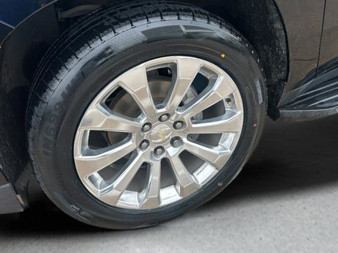 Used 2021 Chevrolet Tahoe Premier w/ Premium Package RWD image 22