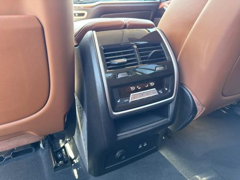 Used 2026 BMW X7 xDrive40i w/ Premium Package AWD/4WD image 17