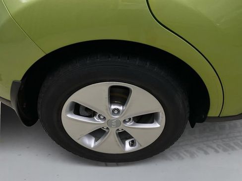 Used 2015 Kia Soul FWD image 16