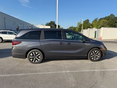 Used 2025 Honda Odyssey EX-L image 4