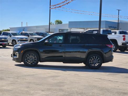 Used 2023 Chevrolet Traverse RS image 4