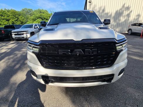 Used 2025 RAM 1500 Limited AWD/4WD image 12