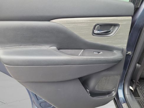 Used 2015 Nissan Murano SV image 16