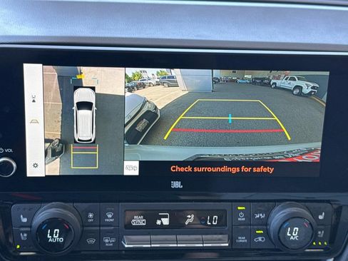 Used 2024 Toyota Grand Highlander AWD image 24