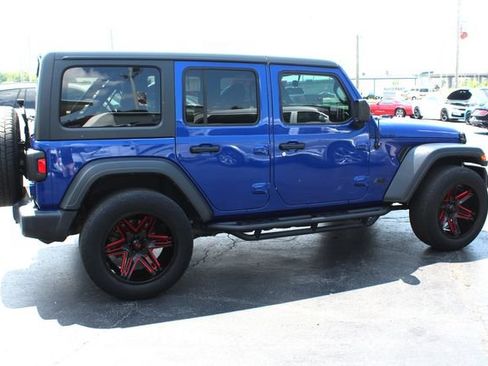 Used 2019 Jeep Wrangler Unlimited Sport S AWD/4WD image 13