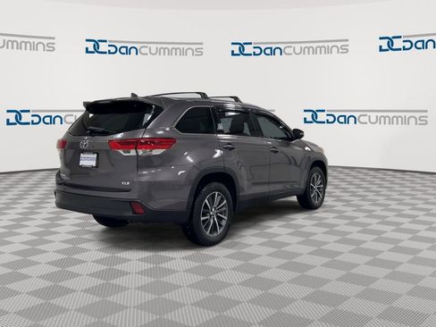 Used 2019 Toyota Highlander XLE FWD image 8
